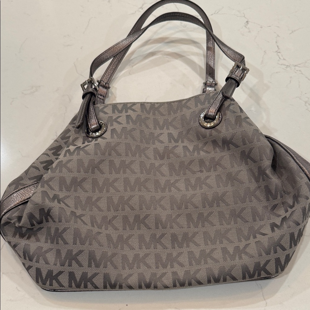 Michael Kors Black and Gray Shoulder Bag